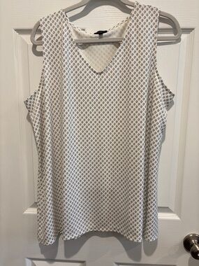 Talbots White Sleeveless V-Neck Tank with Black microprint